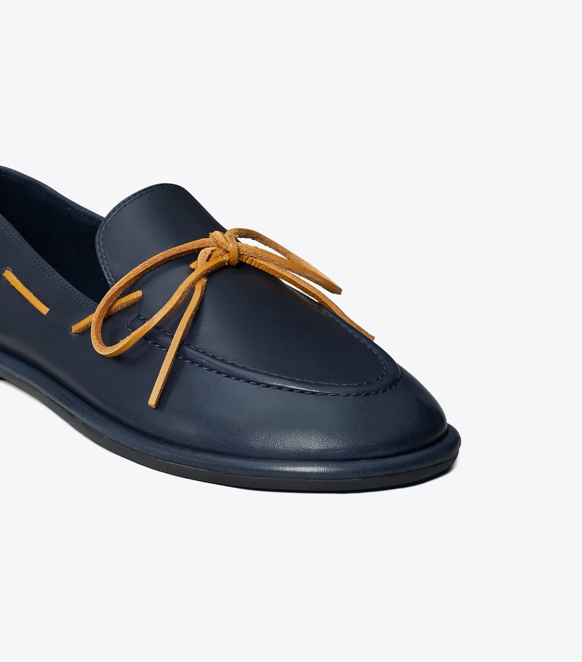 Tory Burch Value - The Boaty - New Navy / Tan