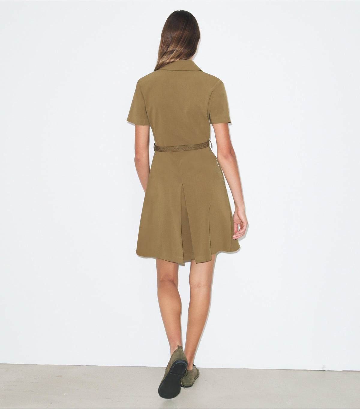 Tory Burch Signature - Short-Sleeve Pleated Golf Dress - Olive