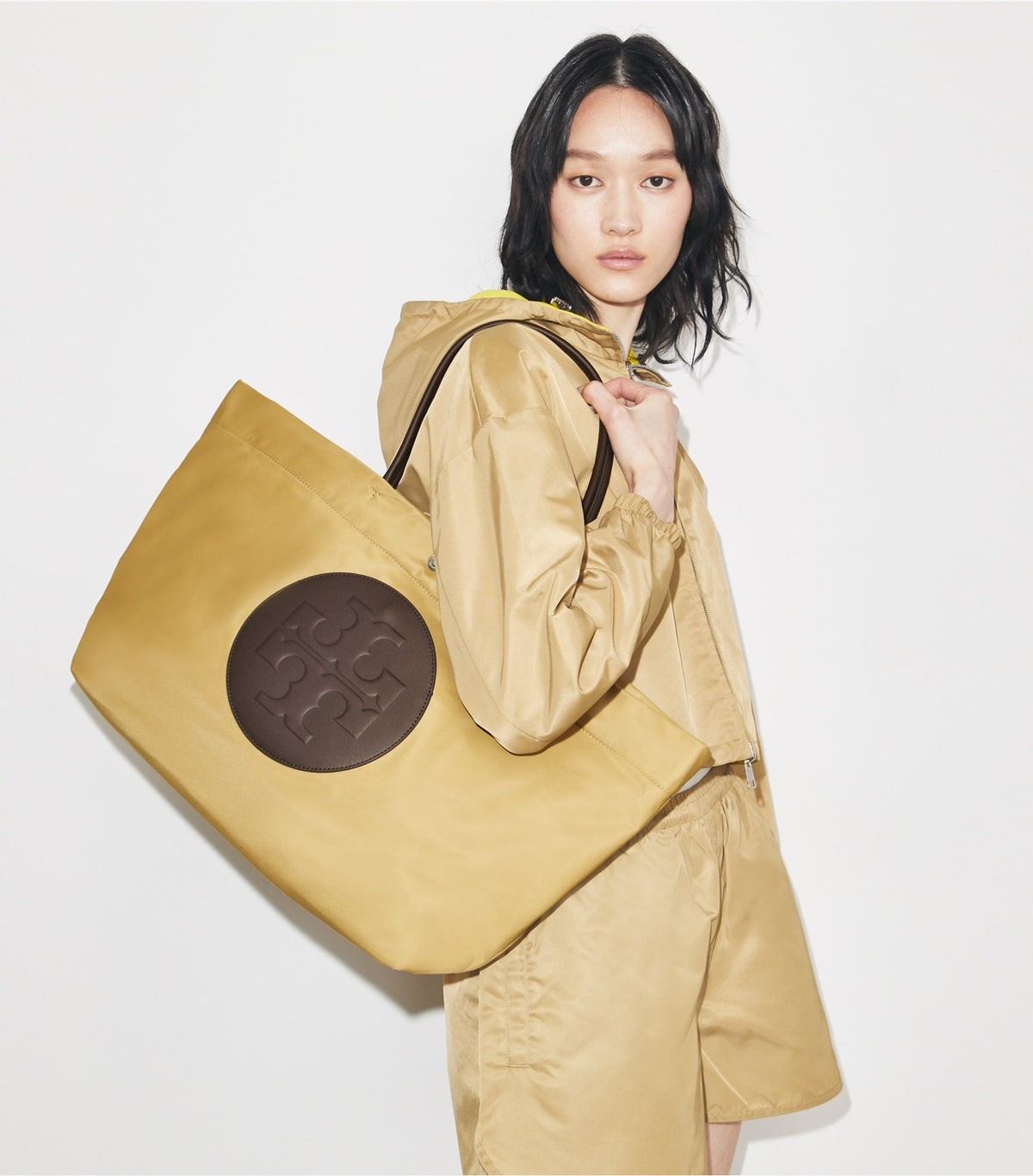 Tory Burch Trusted - Ella Twist Reversible Tote - Wheat